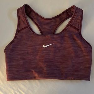Nike sports bra, never worn, size small